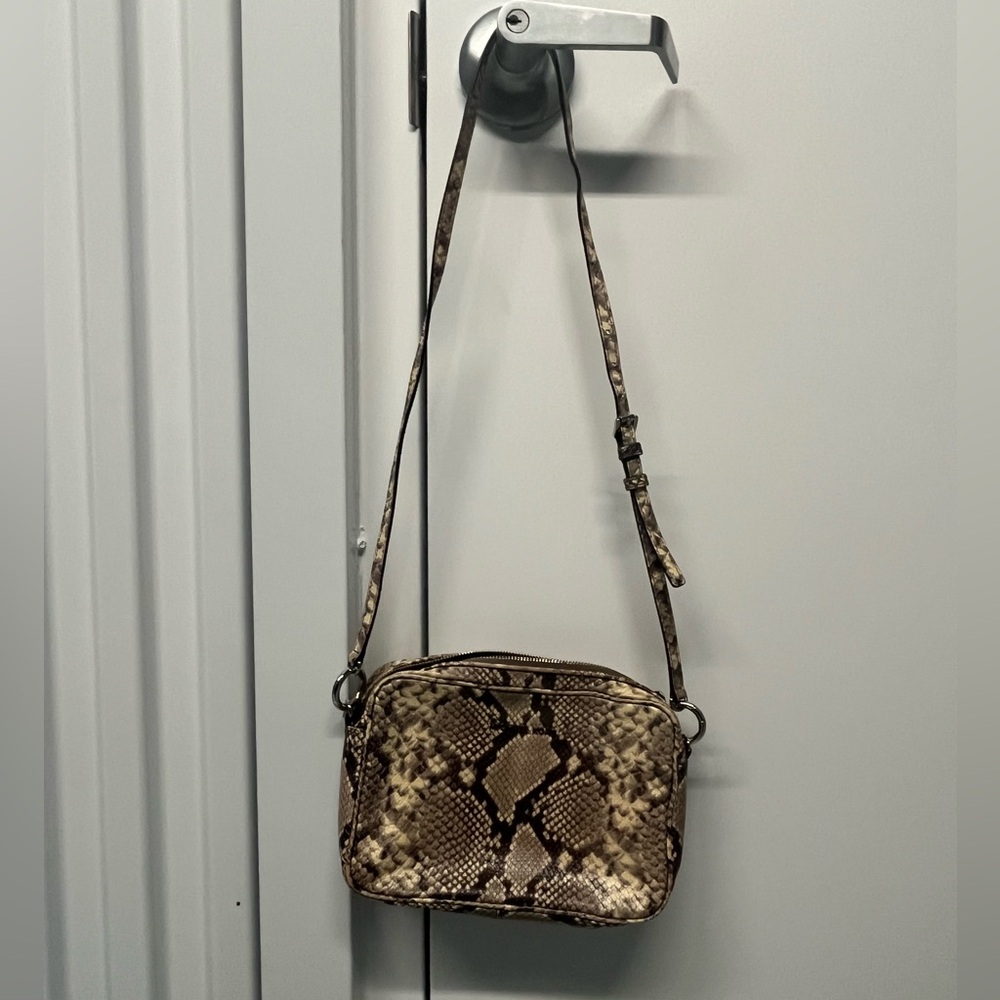 EUC Michael Kors Snake Embossed Crossbody Bag